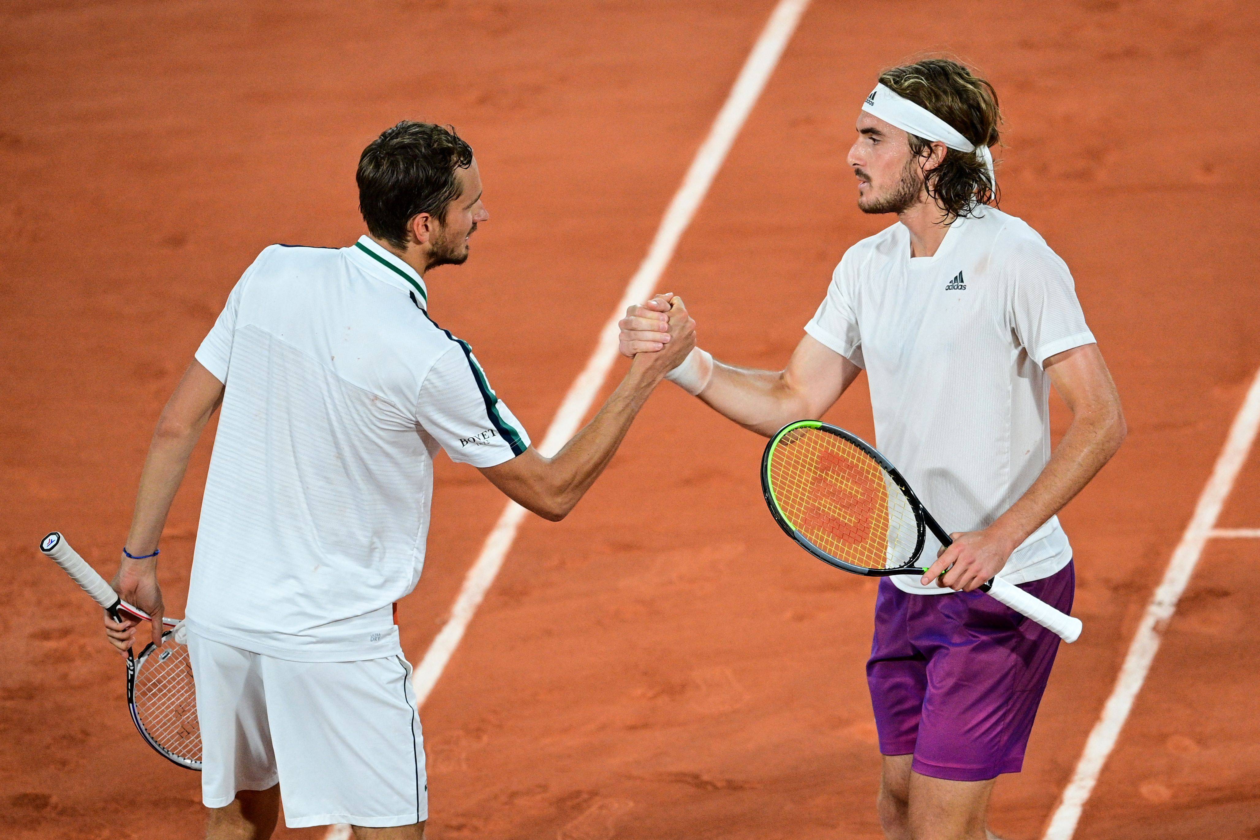 法网绝杀ATP总决赛,西西帕斯扛起全队 法网绝杀ATP总决赛,西西帕斯扛起全队