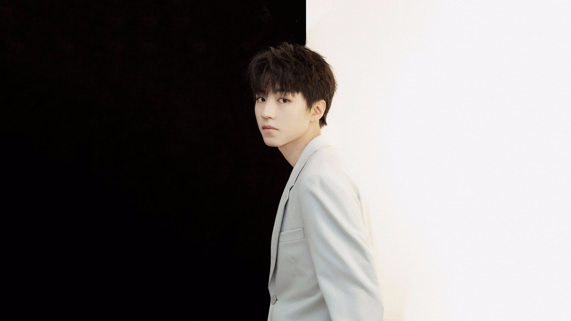 三亿分之一的概率，当山西队的烟尘笼罩快船，当恩比德在绿茵场写下新传说