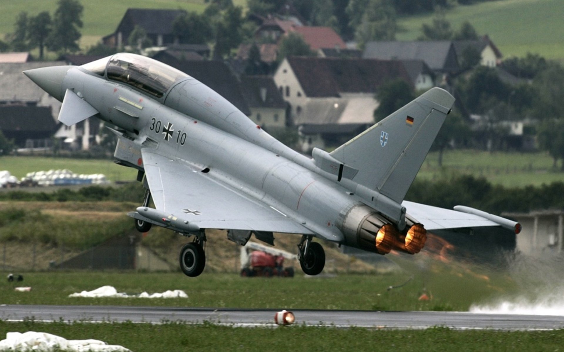 足球世界的一体两面，从巴拉圭的足球封锁到佩德里的加泰罗尼亚之舞